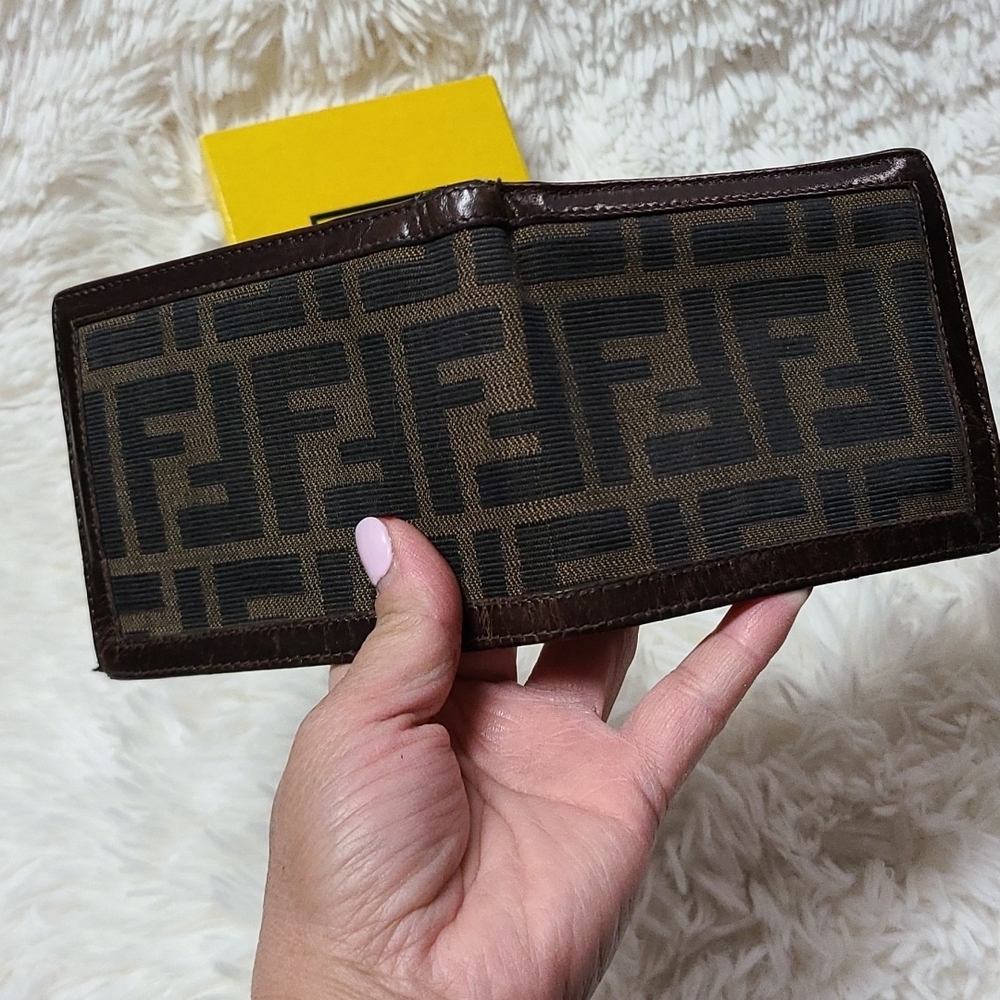 💯Authentic Fendi Short Monogram Wallet🍀 - Picture 5 of 10